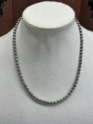 The Mini Fluted Pearl Necklace