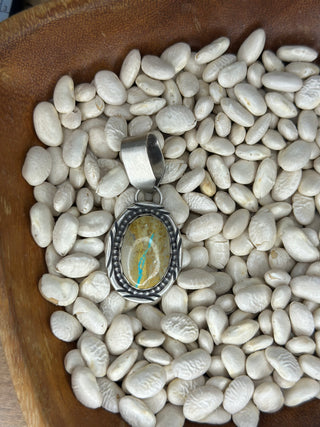 The Ribbon Pendant