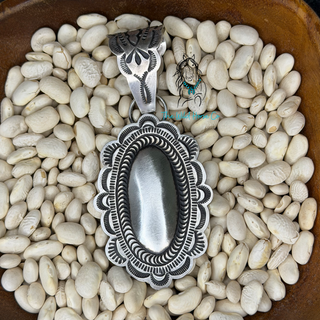 The Tahe Pendant